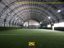 Stadium 900m² me QIRA në Kodrën e Trimave.