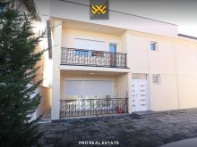 Shtëpi 270m² për #SHITJE në Lagjen Qëndresa.