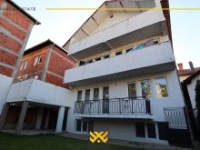  Shtëpi 480m²+120m² në SHITJE në Lagjen Gjinaj.