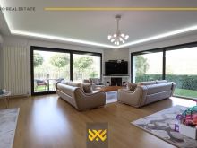 Shtëpi 360m² në #SHITJE në Sofali.