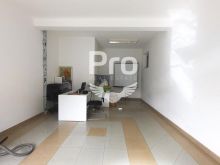 Lokal 90m2+45m2 me qira në Aktash.