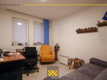 Banesë – Zyre 65m² me QIRA në Qendër. 