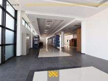 Objekt 1720m² në SHITJE në Veternik.