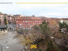 Banesë - Zyre 87m² në SHITJE në Qendër.