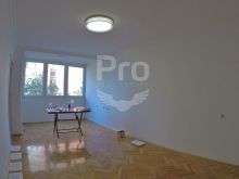 Banesë 80m2 me qira në Qendër.