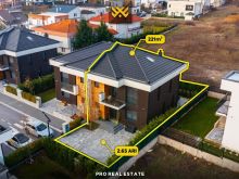 Shtëpi 221m² për SHITJE në Veternik.
