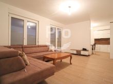Banesë Penthouse 150m2 me #QIRA në Dragodan. 