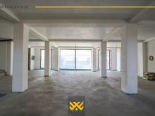 Lokal – Zyre 225m² me #QIRA në Tophane.