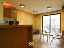 Banesë – Zyre 55m² me QIRA në Ulpianë.
