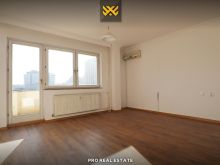 Banesë - Zyre 68m² me QIRA në Qendër.