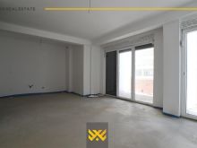 Banesë 90.20m² + 30m² në SHITJE te Rruga C.