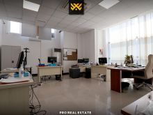 Lokal 430m² me QIRA në Pejton.