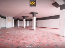 Lokal 180m² + 115m² me QIRA në Bregun e Diellit.