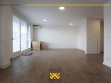 Penthouse - Zyre 380m² me QIRA në Lagje të Spitalit.