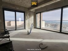 Banesë Penthouse / Zyrë 160m² + 80m² me #QIRA në Veternik