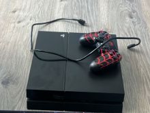 PS4 Slim 