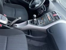Toyota Auris 1.4 nafte manual ideale për patenta të reja 