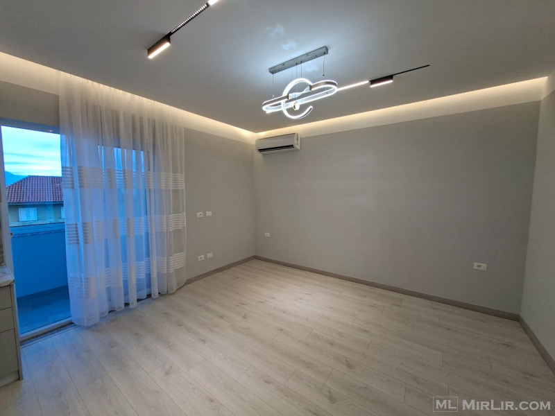 📍Shkoder Dergut💥Shitet 2+1 plus papafingo💥 Adresa: Dergut  Siperfaqja: 80m2+ 25m2( papafingo)  Kati: 3 Çmimi: 120 miljon leke 📞Nr kontakti +355688528543 - thumbnail 2