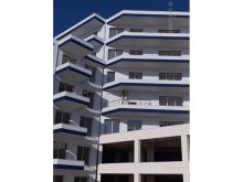 Apartament 2+1 me verande per shitje tek Uji i Ftohte