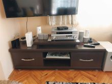 Komodë TV / Tavolinë për Televizor – Ngjyrë Kafe