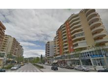 Shitet apartament 1+1