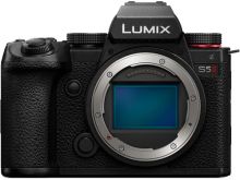 Kamera Panasonic Lumix S5 II pa pasqyrë