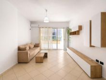 +355695265501APARTAMENT PER QIRA 2+1 ME VERANDE TE MADHE NE