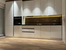 Banese & Zyre Penthouse me qira