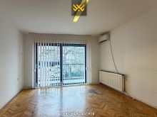 Shtëpi / Zyrë 225m² me #QIRA në Pejton