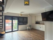 Shtëpi / Zyrë 225m² me #QIRA në Pejton