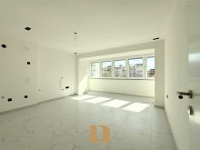 BANESË / ZYRË ME QIRA – 75m², ULPIANË