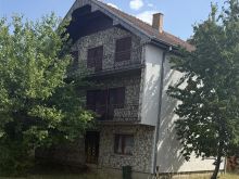 Shitet Shtepia ne Lipjan