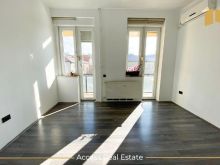 Zyre me QIRA – Qendër – 80m²