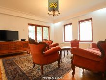 Shtëpi 300m² + 100m² për #SHITJE në Velani