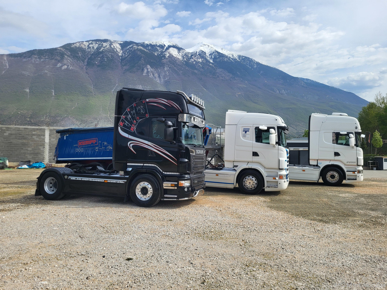 SCANIA R 560