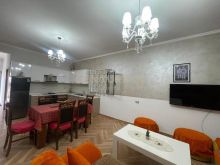 JEPET ME QIRA SHTEPI PRIVATE 3+1+2T NE PORTO ROMANO, DURRES!