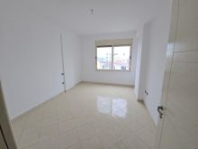 🏡 Apartament 2+1 në shitje – pranë Drejtorisë së Policisë,