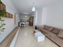 OFROHET APARTAMENT PER QIRA 2+1+ VERANDE NE VOLLGA!!