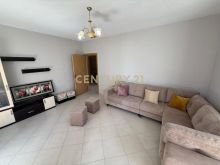 Jepet me qira apartament 2+1 me pamje deti ,Plazh Stacioni i