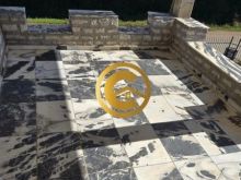 Shitet Vilë Tradicionale 3-Katëshe në Gurë në Xarrë