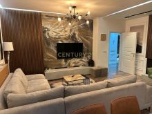 JAPIM ME QIRA APARTAMENT 2+1+2 NE QENDER TE DURRESIT PRANE P
