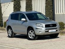 Toyta rrav-4 2010