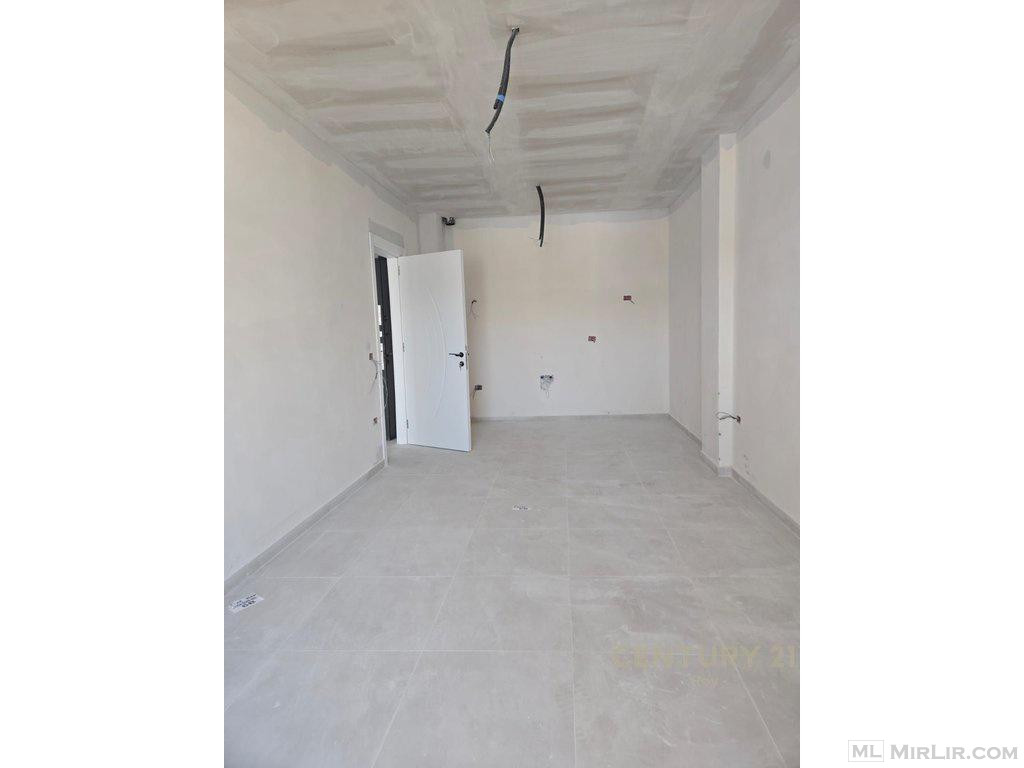+355684394200 SHITET APARTAMENT 1+1+POST PARKIMI