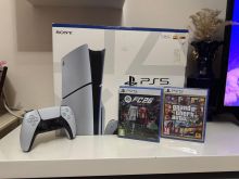 PS5 Slim si I ri ne kuti me fc 26 + GTA 5 + 2 leva origjinal