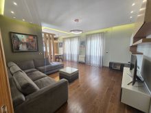 SHITET:  SUPER APARTAMENT 2+1+2_ RRUGA FROSINA PLAKU _Pranë shkollës Naim Frashëri 