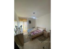 SHITET APARTAMENT 1+1+DEPO PERBALL SPITALIT DURRES!!!