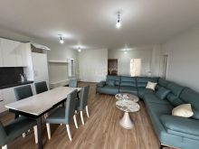 JEPET APARTAMENT 3+1+2 ME QIRA TEK RRUGA E PORTIT NE DURRES