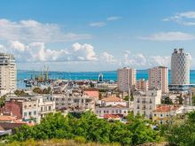 Apartament luksoz 2+1 Me Qira në Qendrën e Durrësit - 650€ |