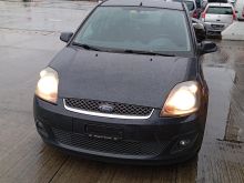 Fiesta me 99 mij km zvicre dogan e paguar gati per targa