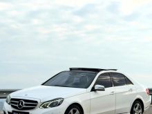 MERCEDES BENZ E250 4-MATIC
